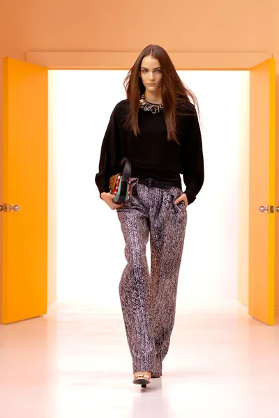Look 17